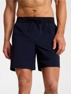 VRST Men’s Shorts Sz L NWT